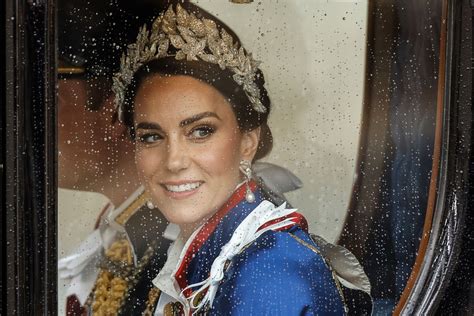 Tudo Sobre Os Looks De Kate Middleton A Princesa De Gales E De Sua