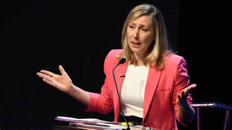 Myriam Bregman en el segundo debate presidencial 2023 En una década