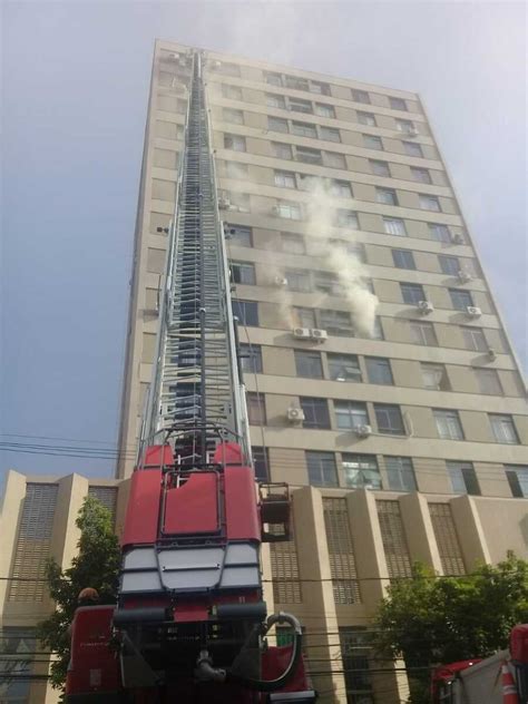 Pane Em Ar Condicionado Pode Ter Causado Inc Ndio Em Edif Cio De Campo