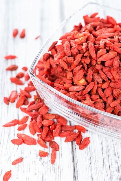 Premium Photo | Dried goji berries