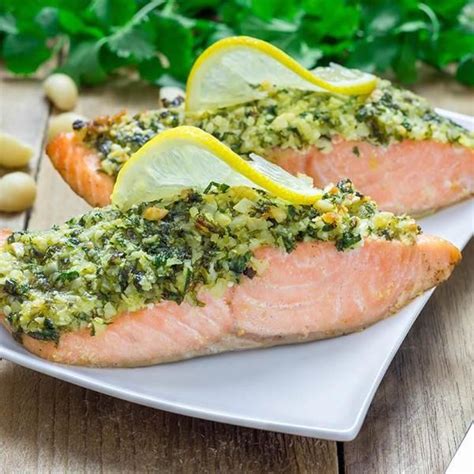 Saumon en croûte d herbe et épinards à la creme Recettes Ducros