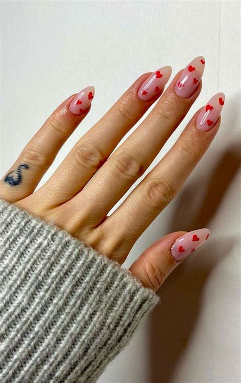 59 Cutest Valentine S Day Nails To Wear Right Now Small Red Heart