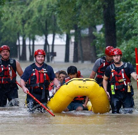 Schwere Überschwemmungen in Texas WELT