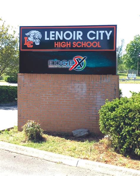 High Resolution Digital LED Signs for Schools, Colleges & Universities