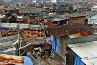 Banjir Di Kampung Pulo Jakarta Datatempo