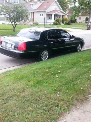 2004 Lincoln Town Car Ultimate L Series