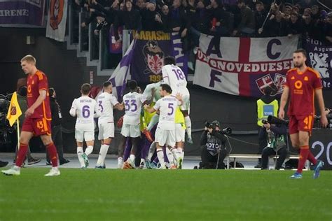 Hasil AS Roma Vs Fiorentina Skor 1 1 Bola Net