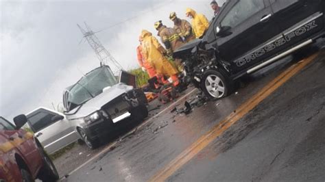 Seis Pessoas Ficam Feridas Ap S Batida Frontal Na Mg Em Mariana