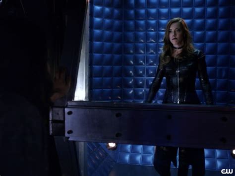 Flash 222 Invincible Katie Cassidy As Black Siren Black Canary Black Siren Katie Cassidy