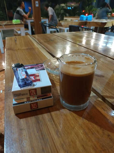 Gambar Kopi Dan Rokok Sampoerna Di Malam Hari Inapg Id