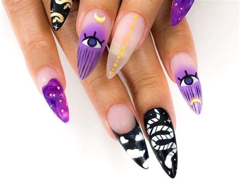 Witchy Halloween Nail Art Looks For Fall 2020