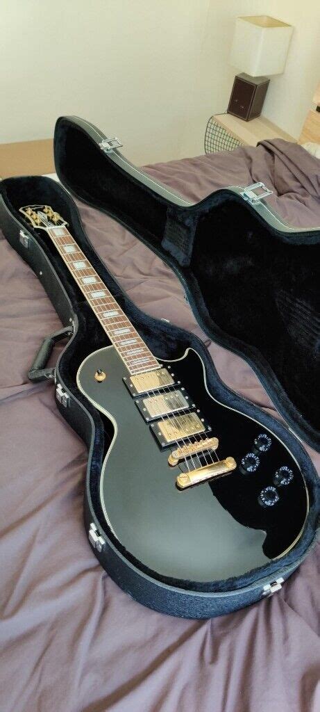 Epiphone Les Paul Black Beauty 2005 W Hard Case In Keynsham