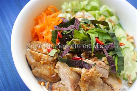 Vermicelles De Riz Au Poulet à La Citronnelle Bún Gà Nướng Sả Riz