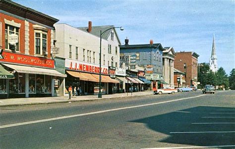 Wakefield Massachusetts 1965 Postcard Featuring Main St Flickr