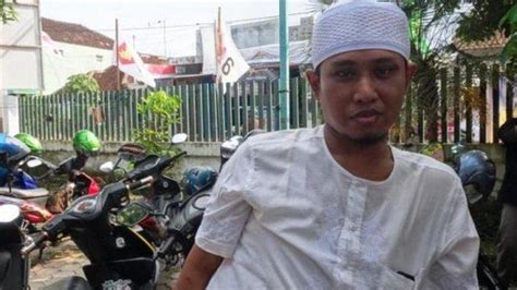 Pengakuan Dan Alasan Fadil Anggota DPR RI Yang Tertidur Di Acara