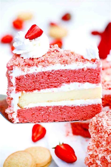 Strawberry Crunch Cheesecake Cake Recipe Video Sweet And Savory Meals