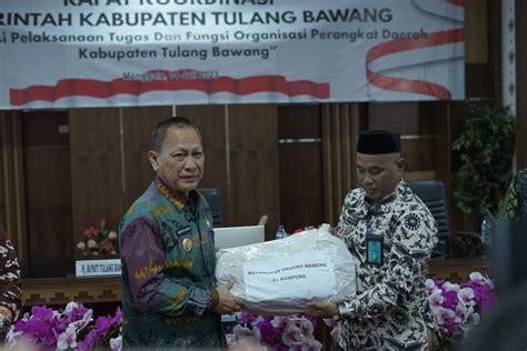 Pemkab Tulang Bawang Sebar Bendera Merah Putih Harapannya Begini