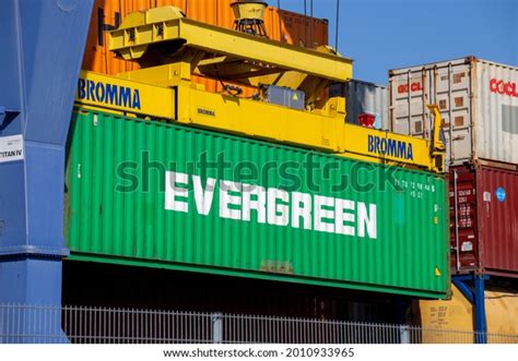 202 Evergreen container line 图片、库存照片和矢量图 | Shutterstock