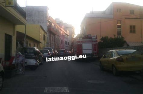 Palo Pericolante In Via Lombardia Latina Oggi