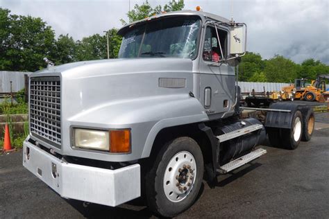 Mack Ch Tandem Axle Day Cab Tractor For Sale By Arthur Trovei