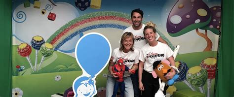 Disney VoluntEARS in the Netherlands Help Create 7,118 Birthday Boxes for Children Living in ...