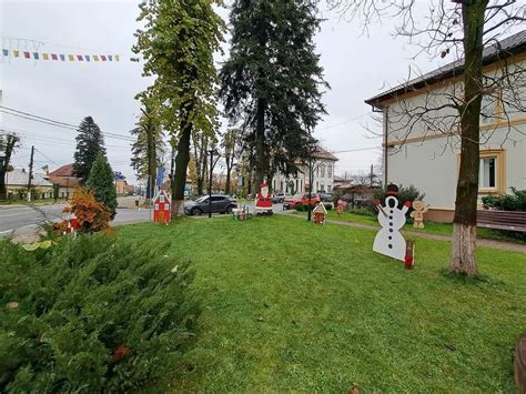 oras din gorj impodobit de voluntari