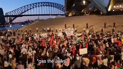 Australian Pro Palestinian Protesters Chant Gas The Jews As Police