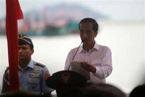 Presiden Jokowi Resmikan Pelabuhan Perikanan Untia Makassar