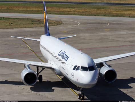 D Aiuv Lufthansa Airbus A Wl Photo By Tomas Milosch Id