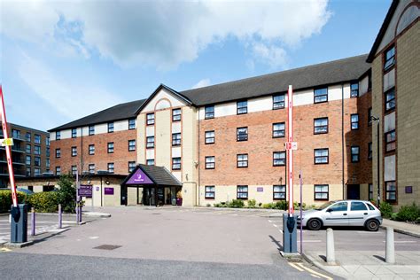 Premier Inn London Edgware Hotel - Hotels in Edgware HA8 5AQ - 192.com