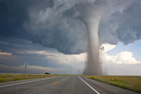 15 Crazy And Weird Facts About Tornadoes - Tons Of Facts