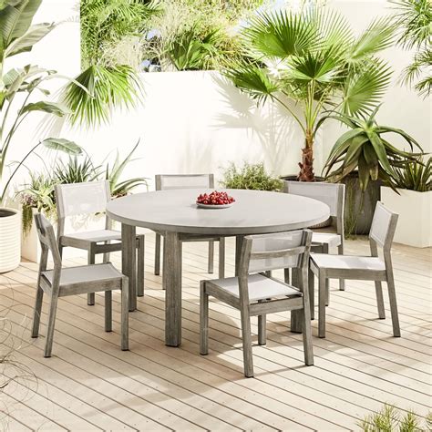 Open Box Portside Concrete Outdoor Round Dining Table Dining