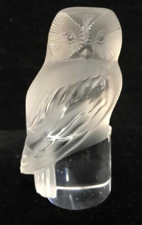 Lalique Crystal Owl Paperweight Choutte