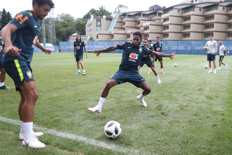 Veja Fotos Do Treino Regenerativo Da Seleção Após Vitória Na Copa