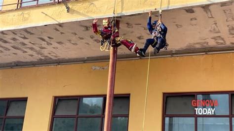 Supereroi Acrobatici Ad Albaro Pomeriggio Di Beneficenza Alle Piscine