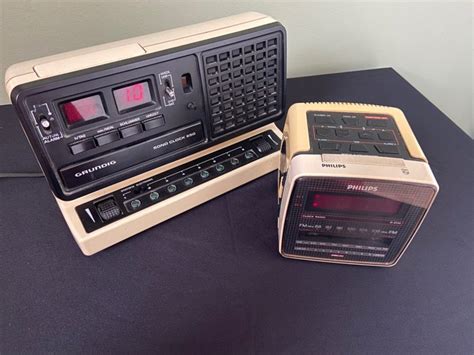 Philips Grundig Two Space Age Clock Radios Sono Klok Catawiki