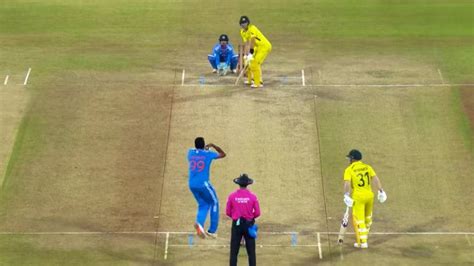 Watch Leftie David Warner Bats Right Handed Vs R Ashwin Before Getting