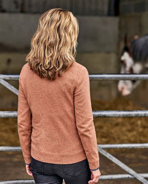 Muskatnuss Pullover Mit V Ausschnitt Aus Merinowolle Und Kaschmir F R