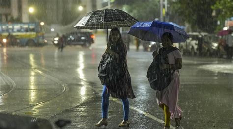 West Bengal Weather Update দীপাবলি কি ভেসে যাবে তুমুল বৃষ্টিতে জেনে নিন কবে থেকে শীত পড়বে