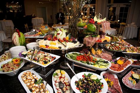 10 Attractive Cheap Wedding Reception Food Ideas 2024