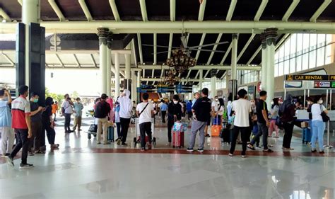 Sepekan Jelang Lebaran Pemudik Mulai Padati Bandara Soetta Okezone