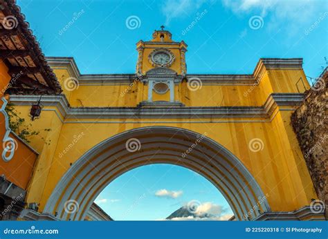 santa catalina arch antigua guatemala stock photo image  historic