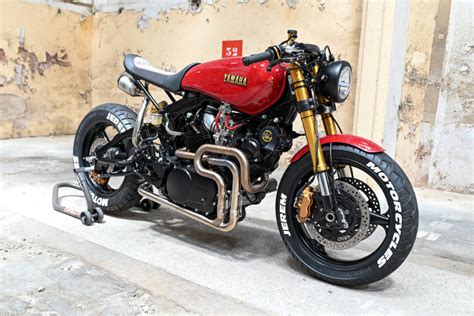 Cafe Racer In Rot Eine Yamaha Tr Von Jerem Motorcycles Bikebrewers