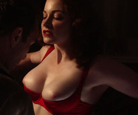 Esmé Bianco Nue Dans Crowley