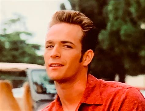 Pin By Amanda Arthur On Luke Perry A Beautiful Soul Who Hung The Moon