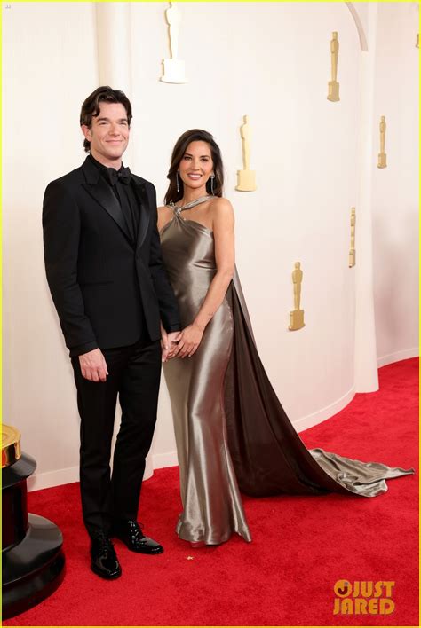 Olivia Munn John Mulaney Are Style Couple Goals At Oscars