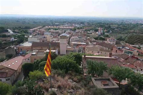 Ve Ns De Castellvell Del Camp Rebutgen La Recollida De Brossa Porta A Porta