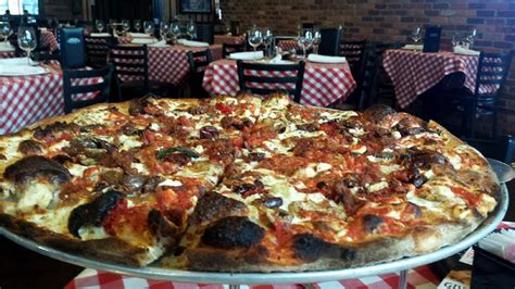 Grimaldis Review New York Pizza In Scottsdale Hedonist Shedonist