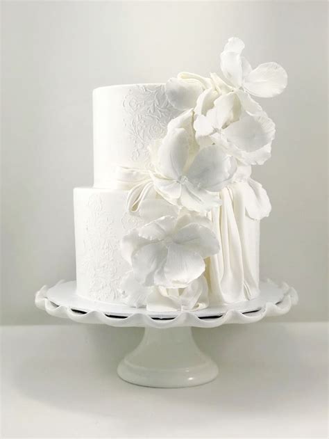 Artistic Floral Cake By Paris Custom Cakes Floral Cake Elegant Cake