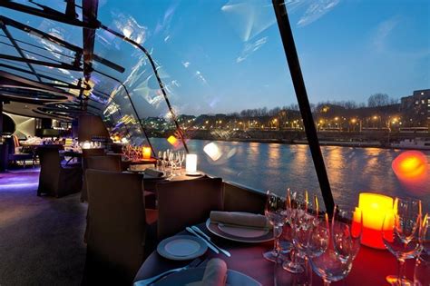 Bateaux Parisiens Seine River Gourmet Dinner & Sightseeing Cruise ...